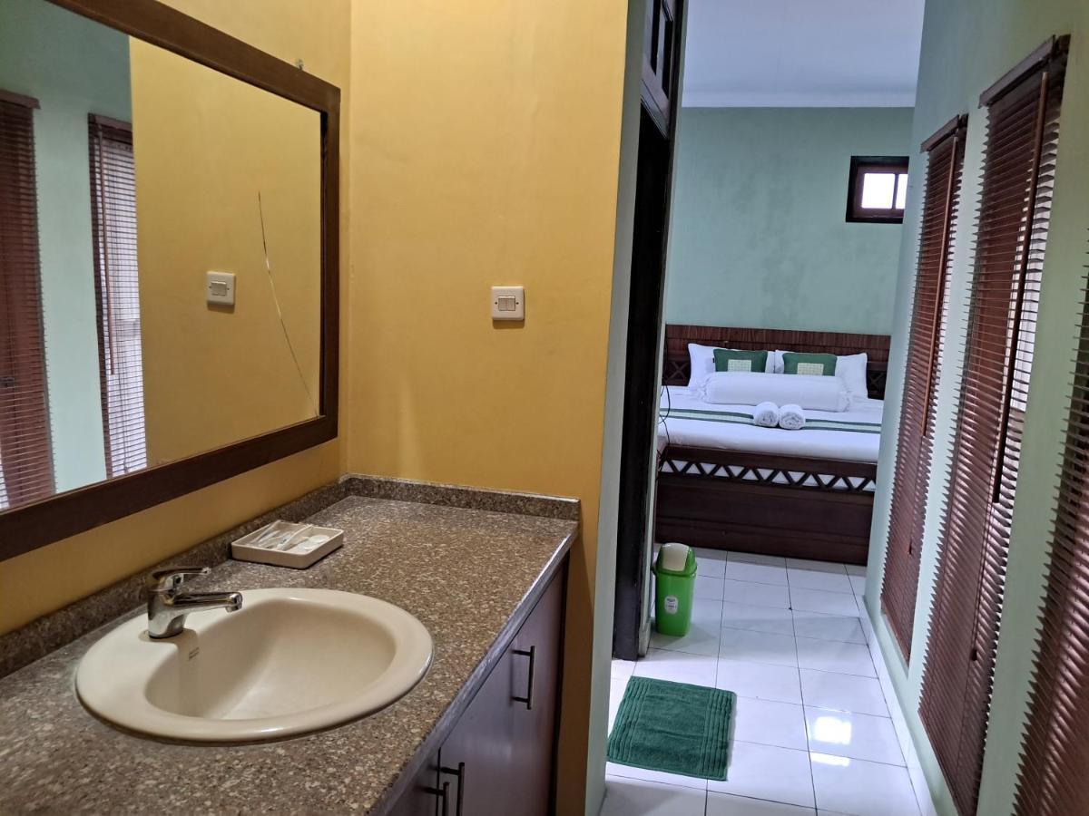 Griya Jene Homestay Syariah Ngabean Ngoại thất bức ảnh